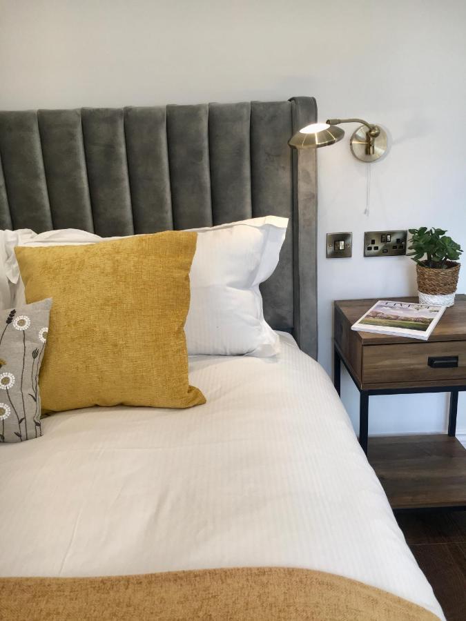 Upstairs At 33 - Self Check In Boutique Accommodation In Worcester Centre Zewnętrze zdjęcie