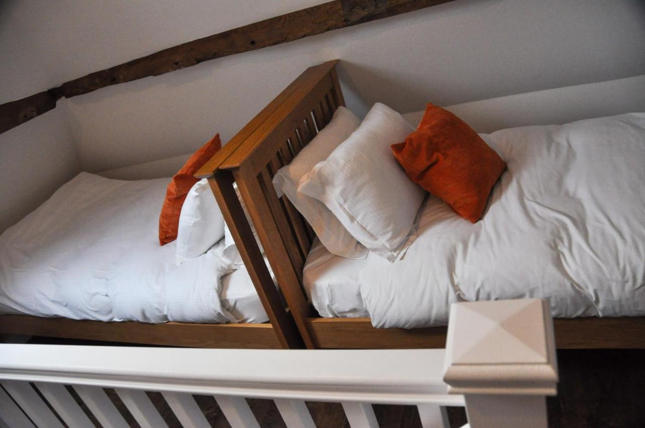 Upstairs At 33 - Self Check In Boutique Accommodation In Worcester Centre Zewnętrze zdjęcie